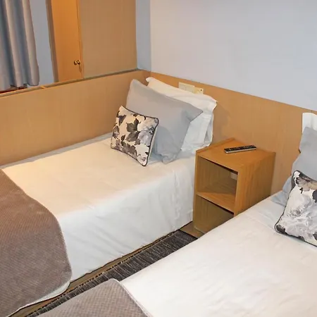 Residencial Paranhos לינה וארוחת בוקר פורטו