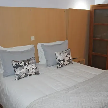 Residencial Paranhos לינה וארוחת בוקר פורטו
