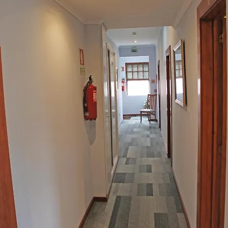 Residencial Paranhos לינה וארוחת בוקר 2*