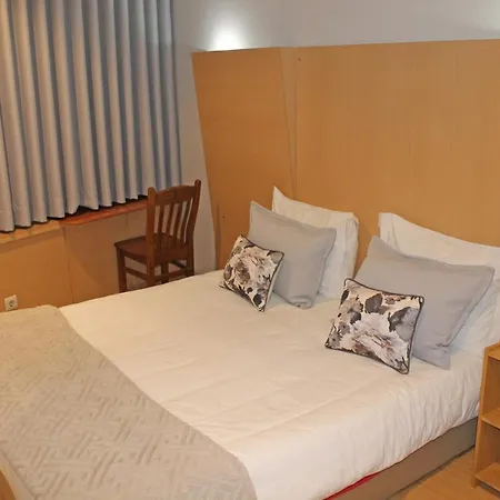 Residencial Paranhos לינה וארוחת בוקר פורטו