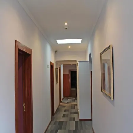 Residencial Paranhos לינה וארוחת בוקר פורטו