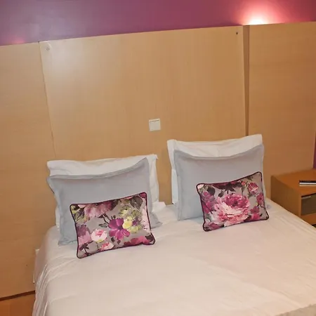Residencial Paranhos Bed & Breakfast 2*