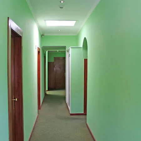 לינה וארוחת בוקר Residencial Paranhos 2*